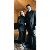 Семейная пара, коттеджный посёлок Сосновый Бор, Французская улица, Рублево-Успенское шоссе, Едгоробек Содикжонович