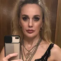 Семейная пара, Санкт-Петербург, Пискарёвский проспект, Пискаревка, Ирода Атаназаровна