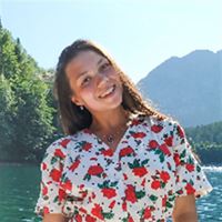 Няня, Москва, улица Покрышкина, Юго-западная, Юлия Сергеевна